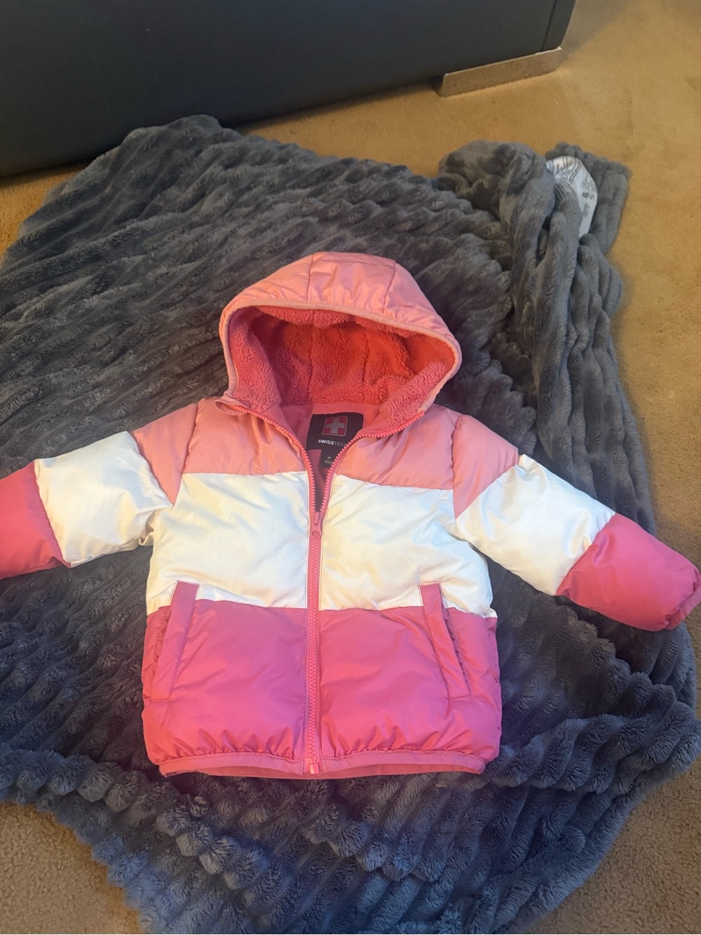 Swiss Tech Pink and White Girls' Hooded Puffer Jacket